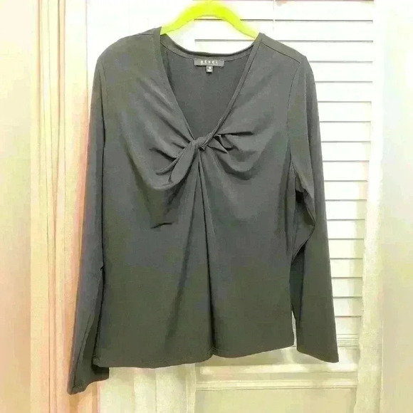 Rebel Wilson EUC 1X black blouse U - Picture 1 of 5
